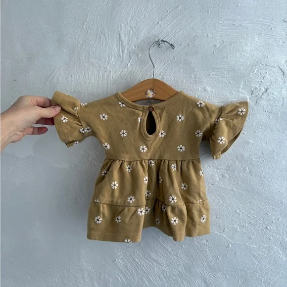 Quincy Mae 0-3 Quincy Mae baby girls floral dress - Picture 2 of 5